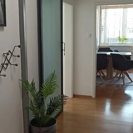 4 You Apartment In Leoben Mit Balkon, Garten Und Kostenlosen Parkplatz Exterior photo