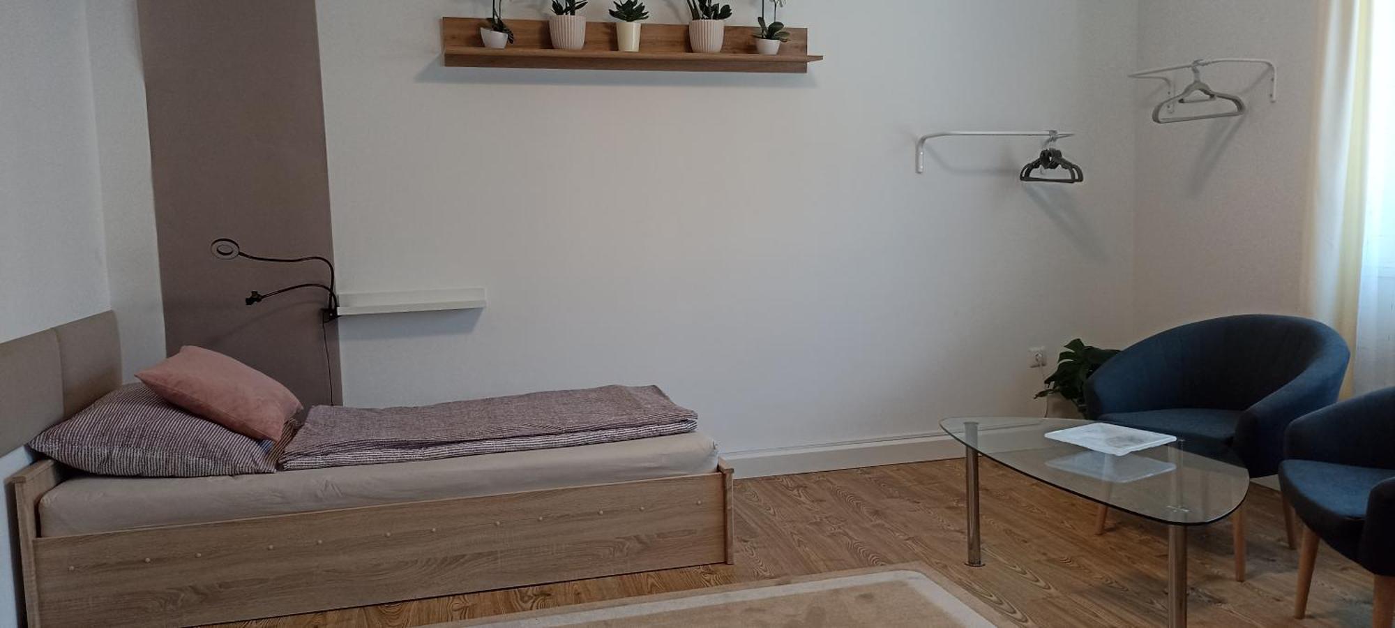 Apartament 4 In Mit Balkon, Garten Und Kostenlosen Parkplatz *